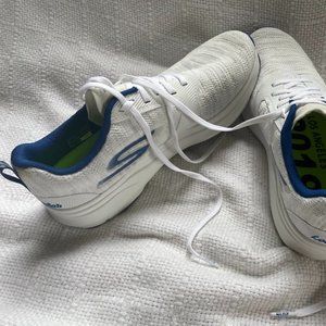 Size 8 - Sketchers Running Shoe